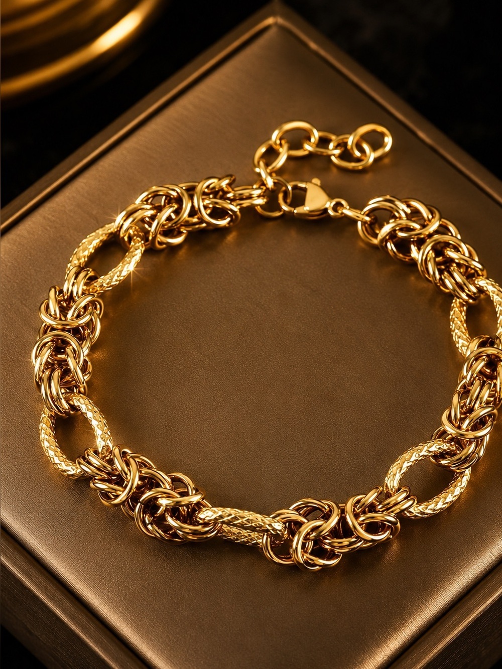 Gold Tone Chain Link Bracelet - Women Jewelry - Picture 2 of 6